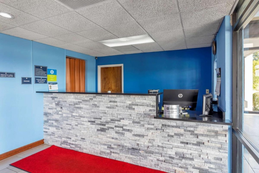 SureStay Hotel by Best Western Lenoir City Image 23